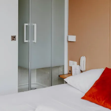 Szálloda L'hotel Bristol Caen