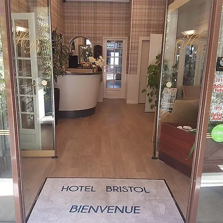 Szálloda L'hotel Bristol 3*