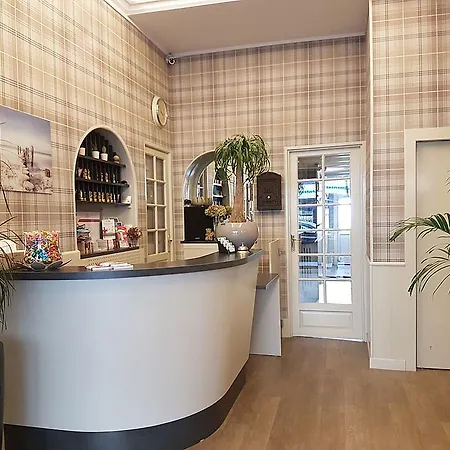 Szálloda L'hotel Bristol 3*
