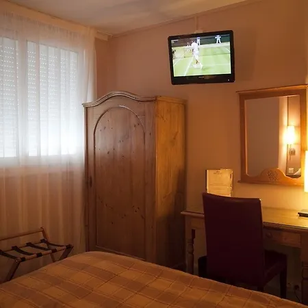 Hotel L'hôtel Bristol 3*