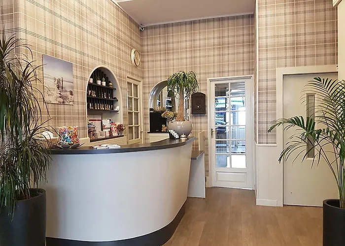 Hotel L'hotel Bristol 3*