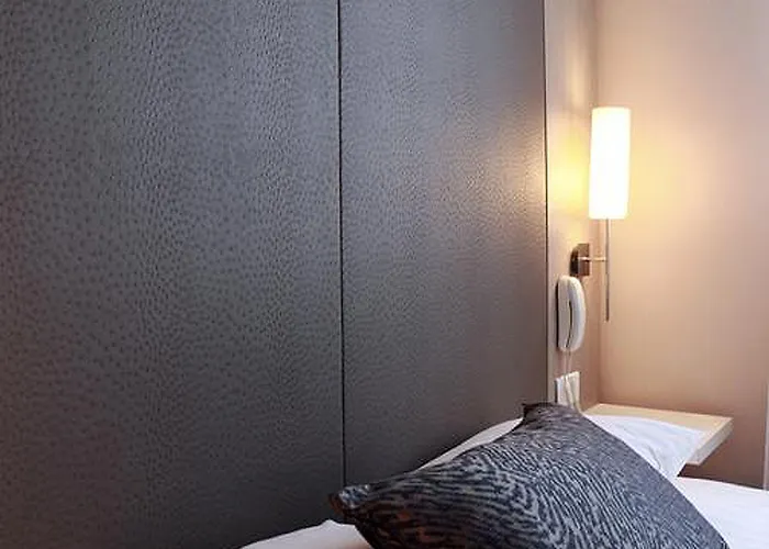 L'hotel Bristol Ξενοδοχείο Καν