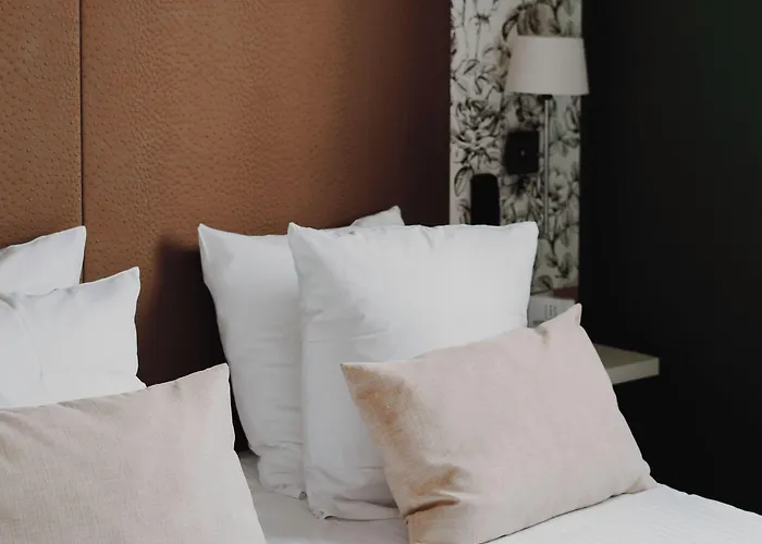 Ξενοδοχείο L'hotel Bristol 3*