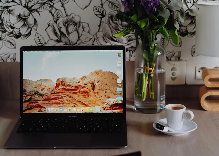 L'hotel Bristol Ξενοδοχείο Καν